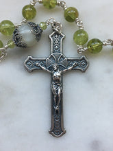 Load image into Gallery viewer, Our Lady of Fatima Pocket Rosary - Peridot and Silver - Spanish Crucifix - Single Decade Tenner - Sterling Silver CeCeAgnes