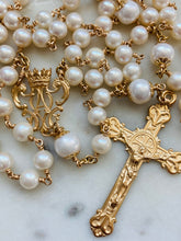 Load image into Gallery viewer, 14K Gold Rosary Wedding Gift - Freshwater Pearl - Bouquet Rosary