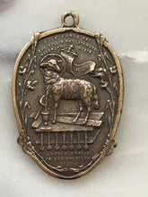 Load image into Gallery viewer, Agnus Dei Medal: 1306 Easter 'He Is Risen' Antique Reproduction

