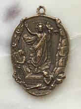 Load image into Gallery viewer, Agnus Dei Medal: 1306 Easter 'He Is Risen' Antique Reproduction
