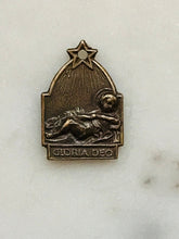 Load image into Gallery viewer, Infant Jesus Medal: 555 Bronze Antique Reproduction
