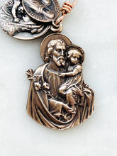 Load image into Gallery viewer, Petrified Wood Pocket Rosary - Bronze Holy Family Single Decade Tenner

